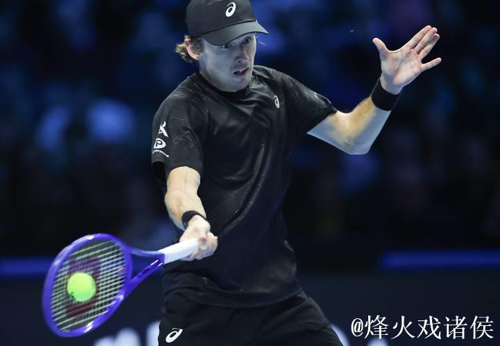 辛纳直落两盘击败德米纳尔 连续3年晋级年终总决赛决赛