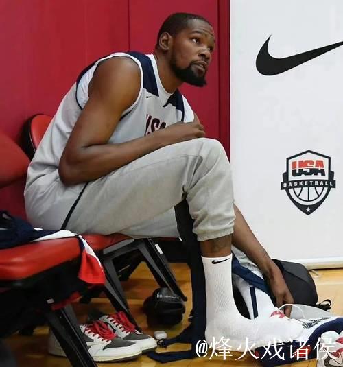 杜兰特左小腿拉伤，疲惫不堪，至少缺阵两周